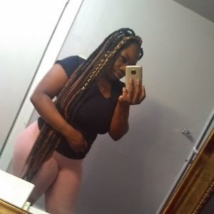 Meet your Posher, Lanetta